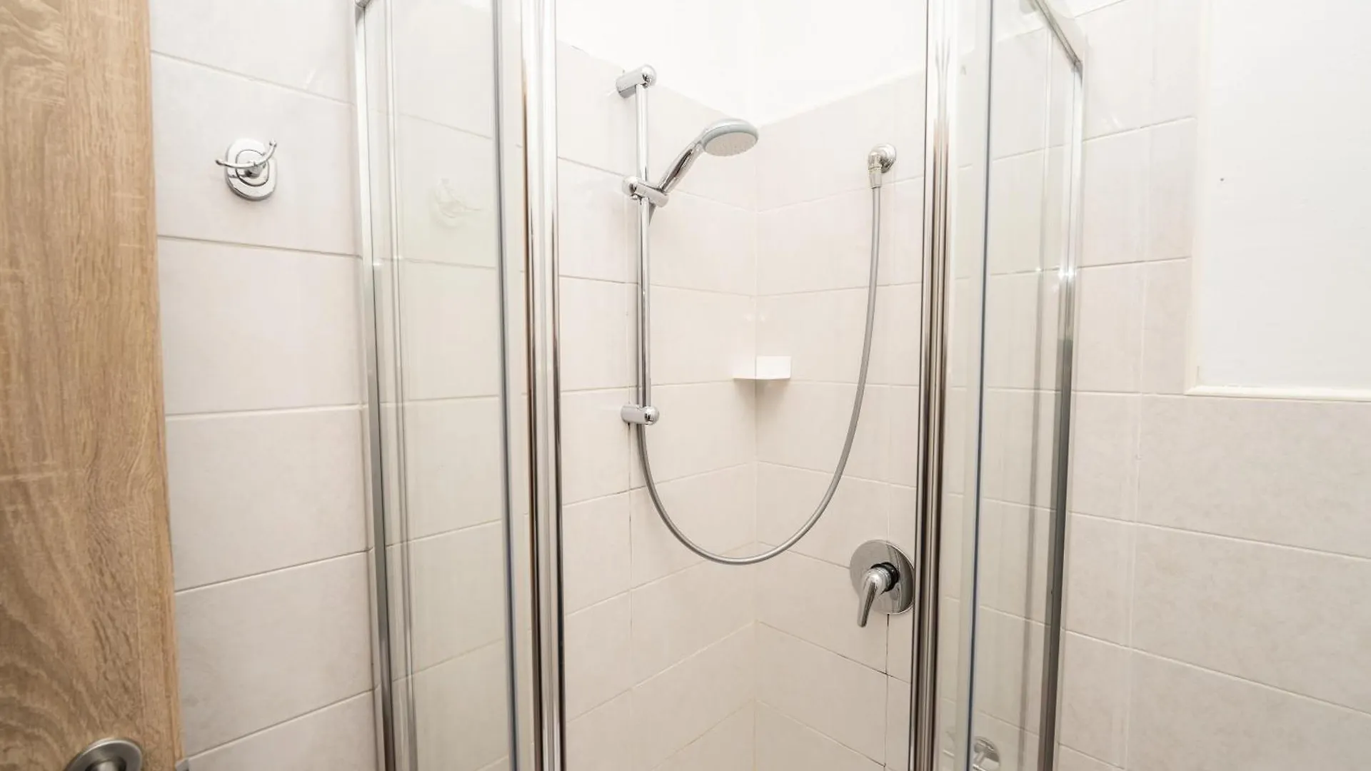 פלרמו Central Room 128L